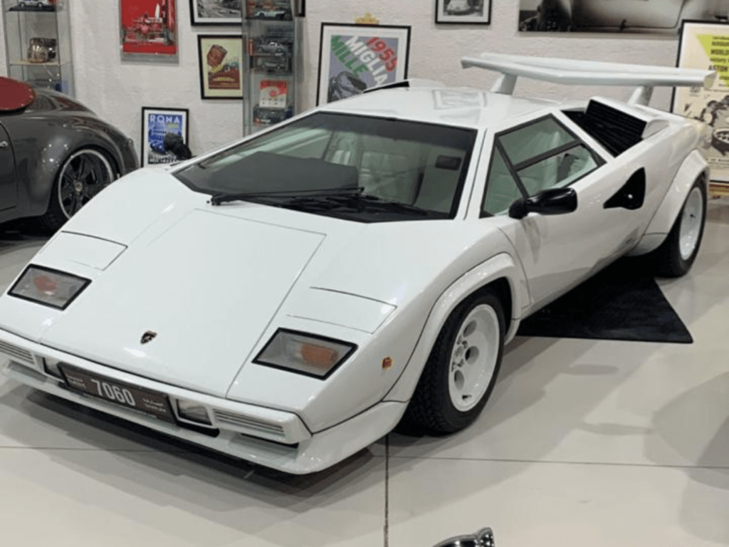 Classic Lamborghini Countach for Rent in Dubai
