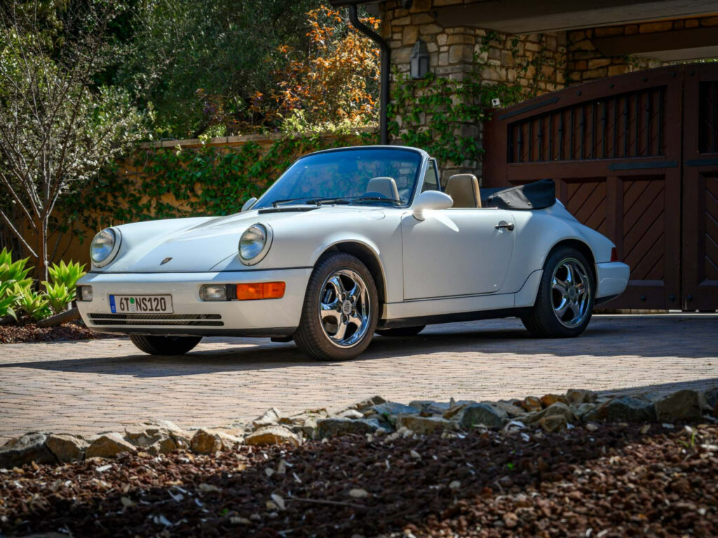 CLASSIC PORSCHE FOR RENT IN DUBAI